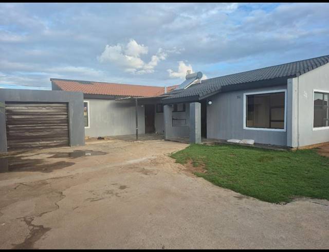 3 BEDROOM HOUSE FOR SALE IN ENNERDALE EXT 3